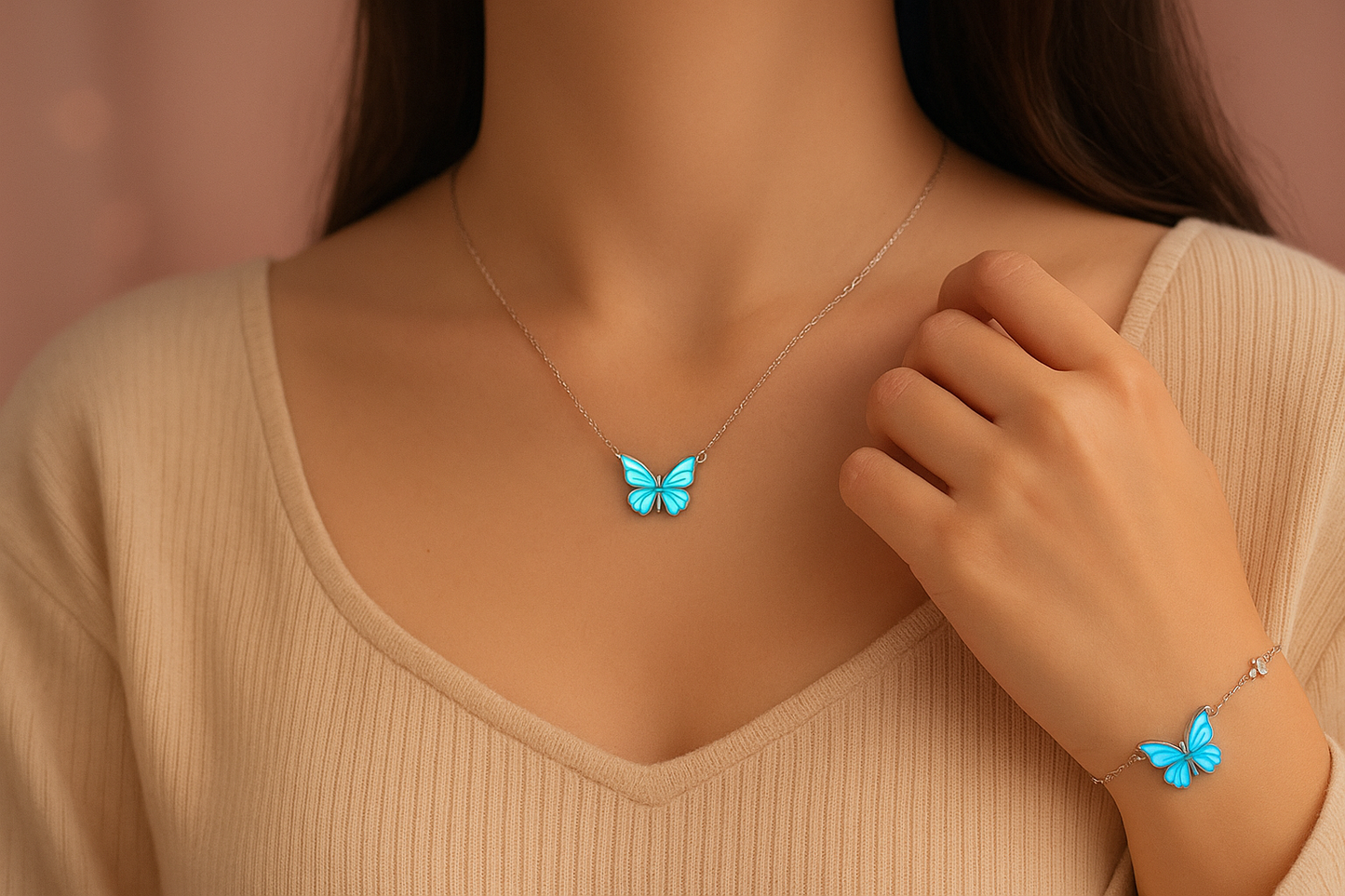 Vintage Luminous Butterfly Necklace – Glow-in-the-Dark Pendant for Parties & Gifts